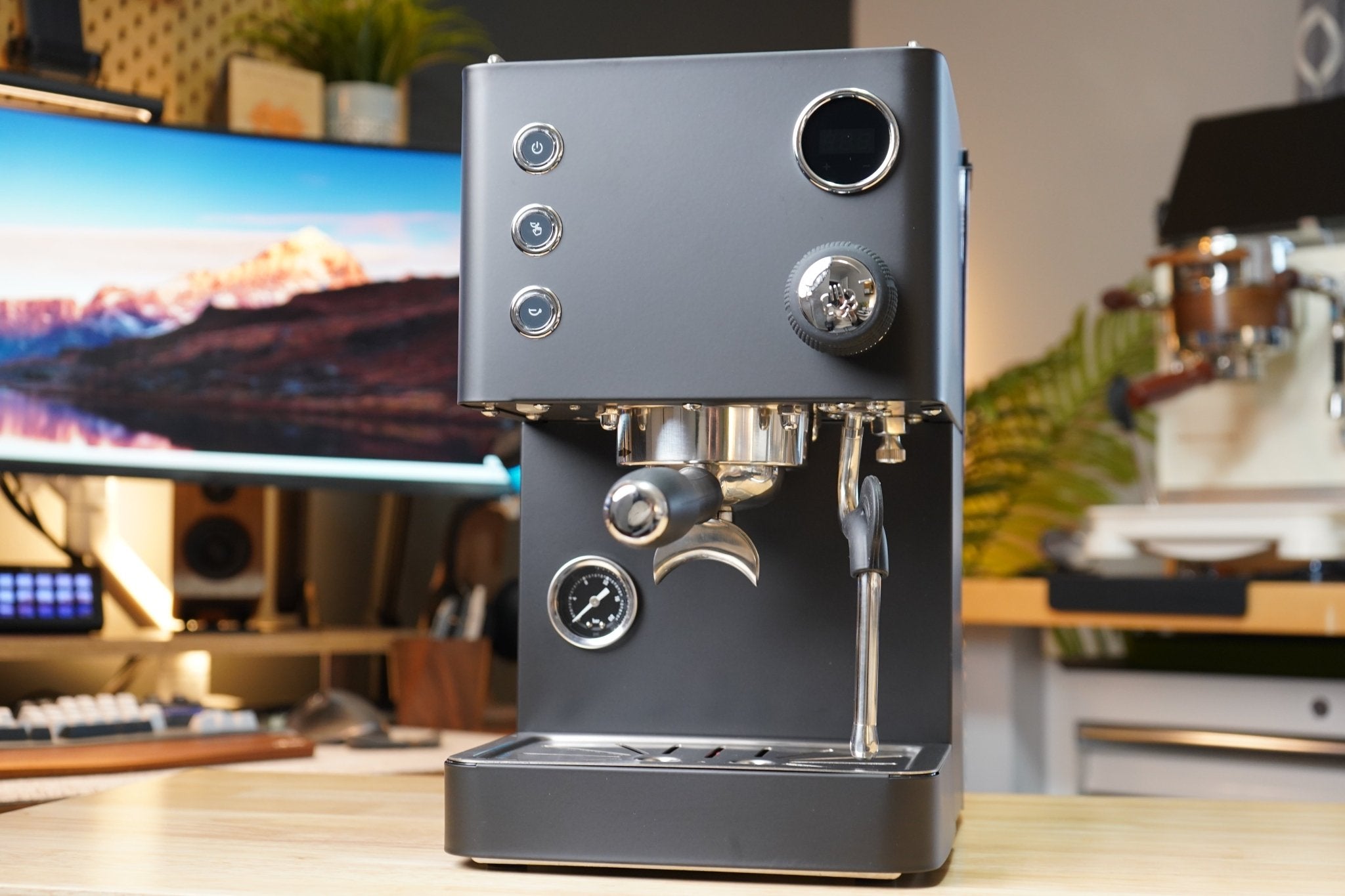 Turin™ Legato™ V2 Espresso Machine - Espresso Machine | Altohaus