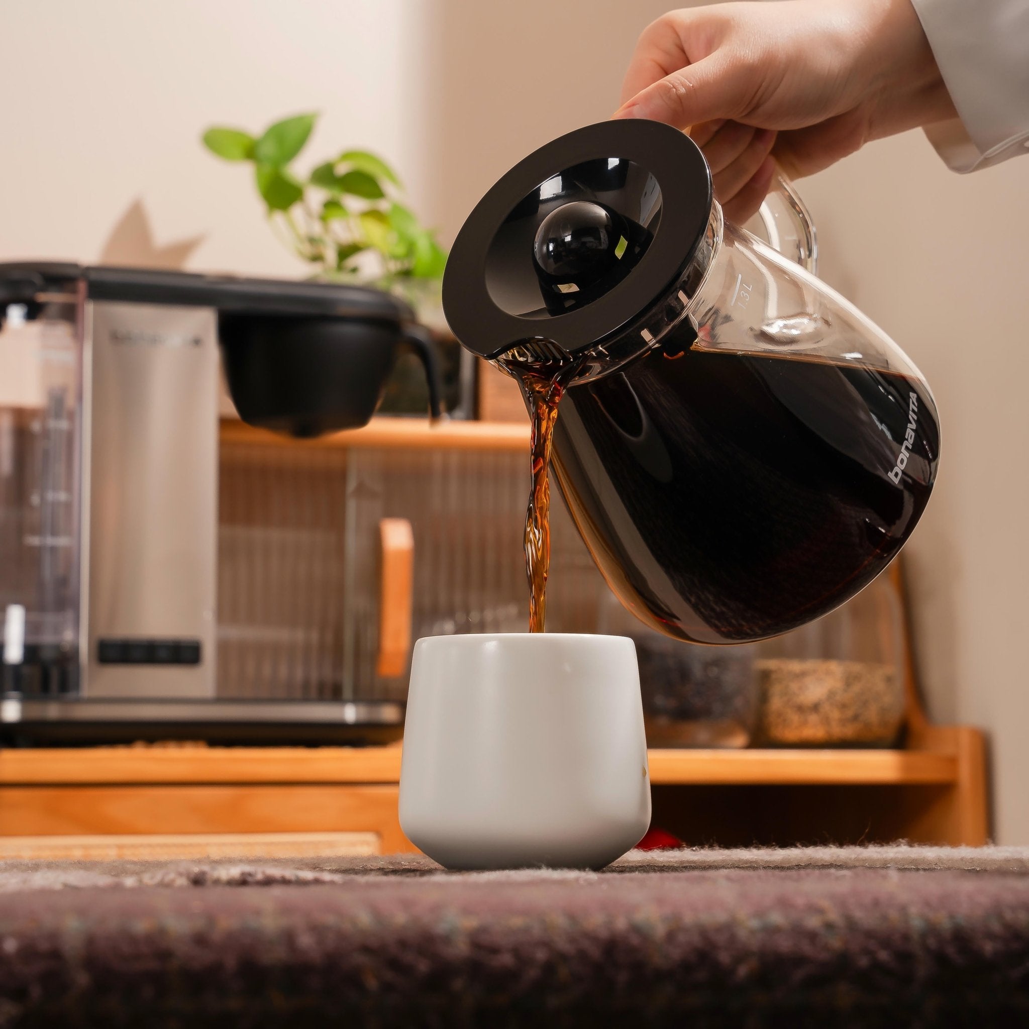 Enthusiast 8 - Cup Drip Coffee Brewer with 1.3L Thermal or Glass Carafe - coffee maker | Altohaus