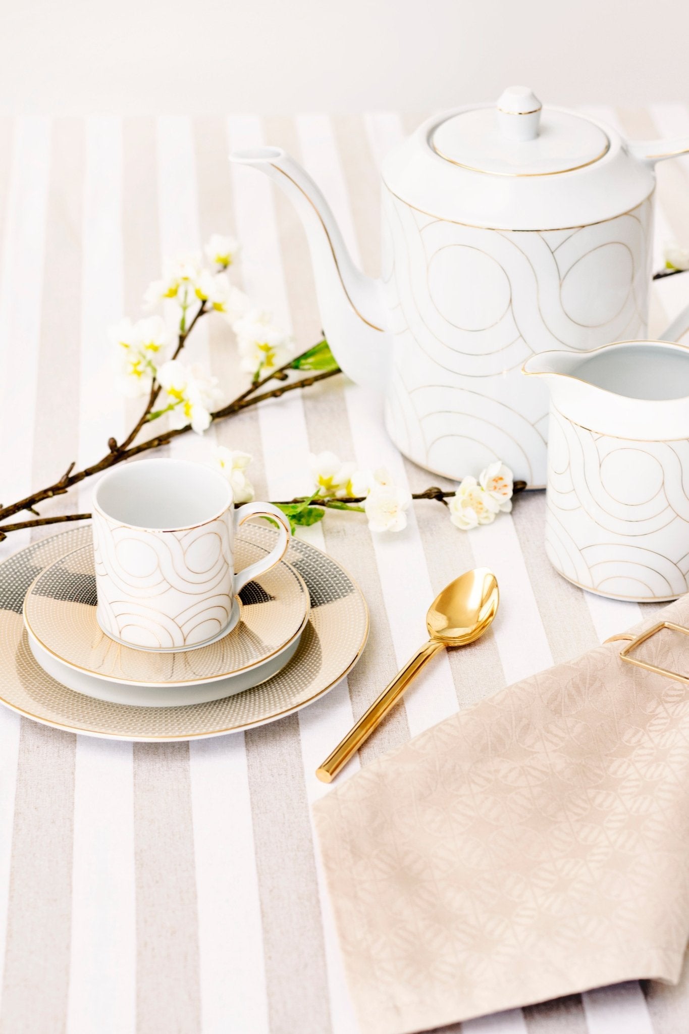 Infinity Espresso Cup + Saucer (Set of 4) - Cups & Drinkware | Altohaus