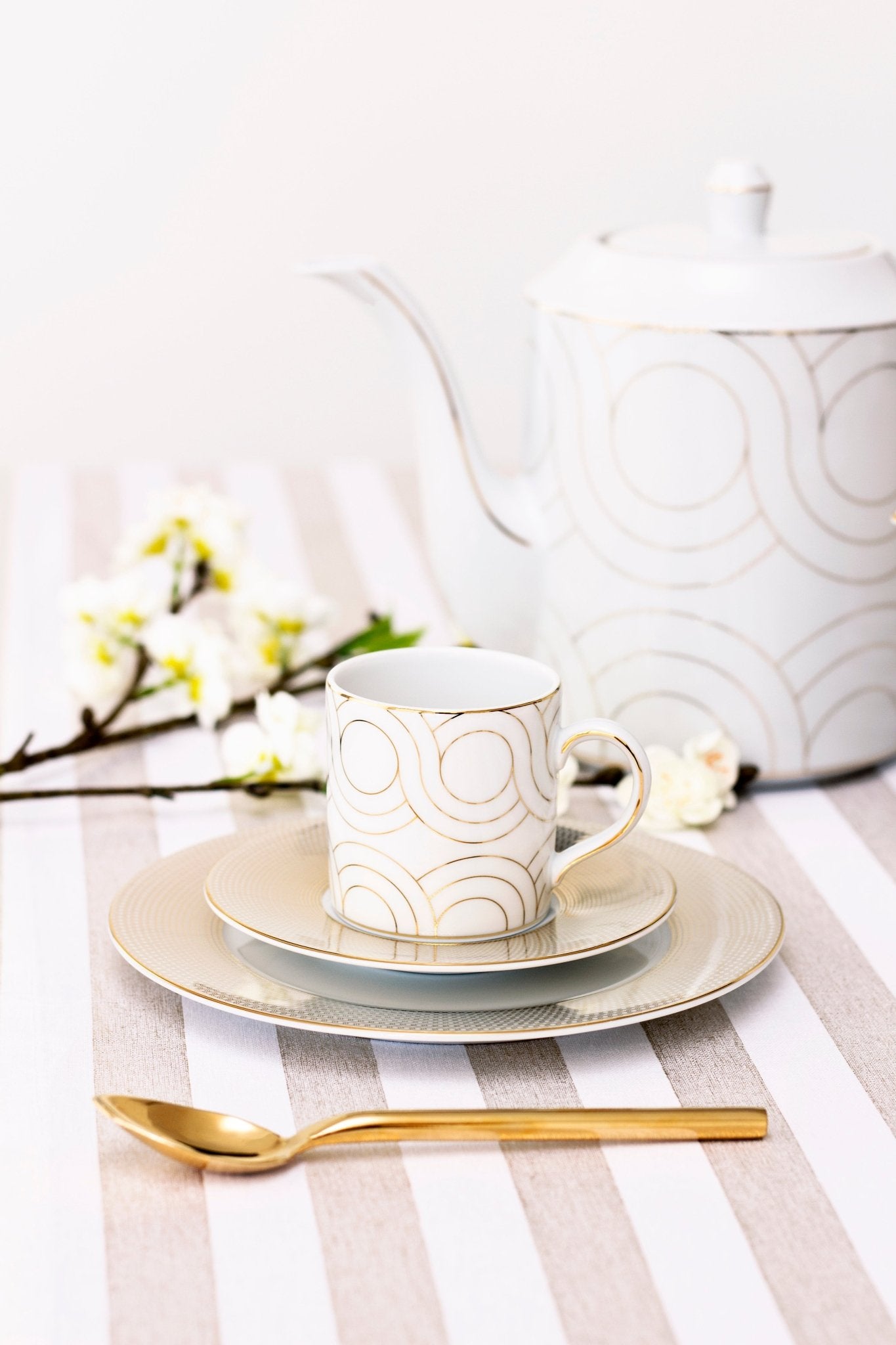 Infinity Espresso Cup + Saucer (Set of 4) - Cups & Drinkware | Altohaus
