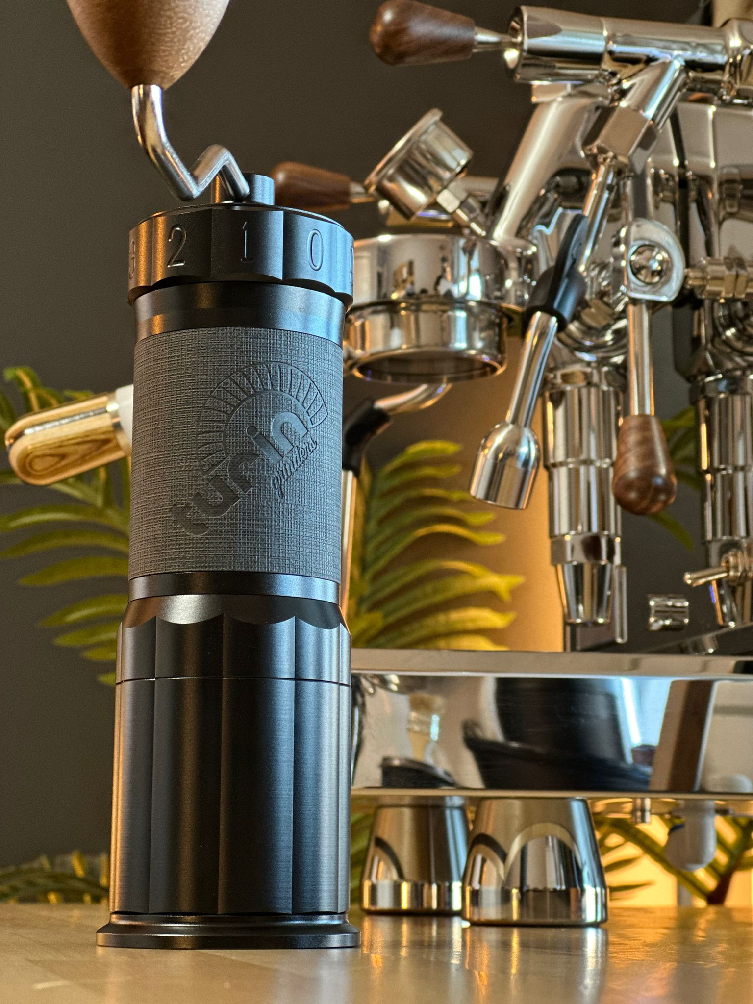 TURIN™ H40™ V2 HAND COFFEE GRINDER - Grinder | Altohaus