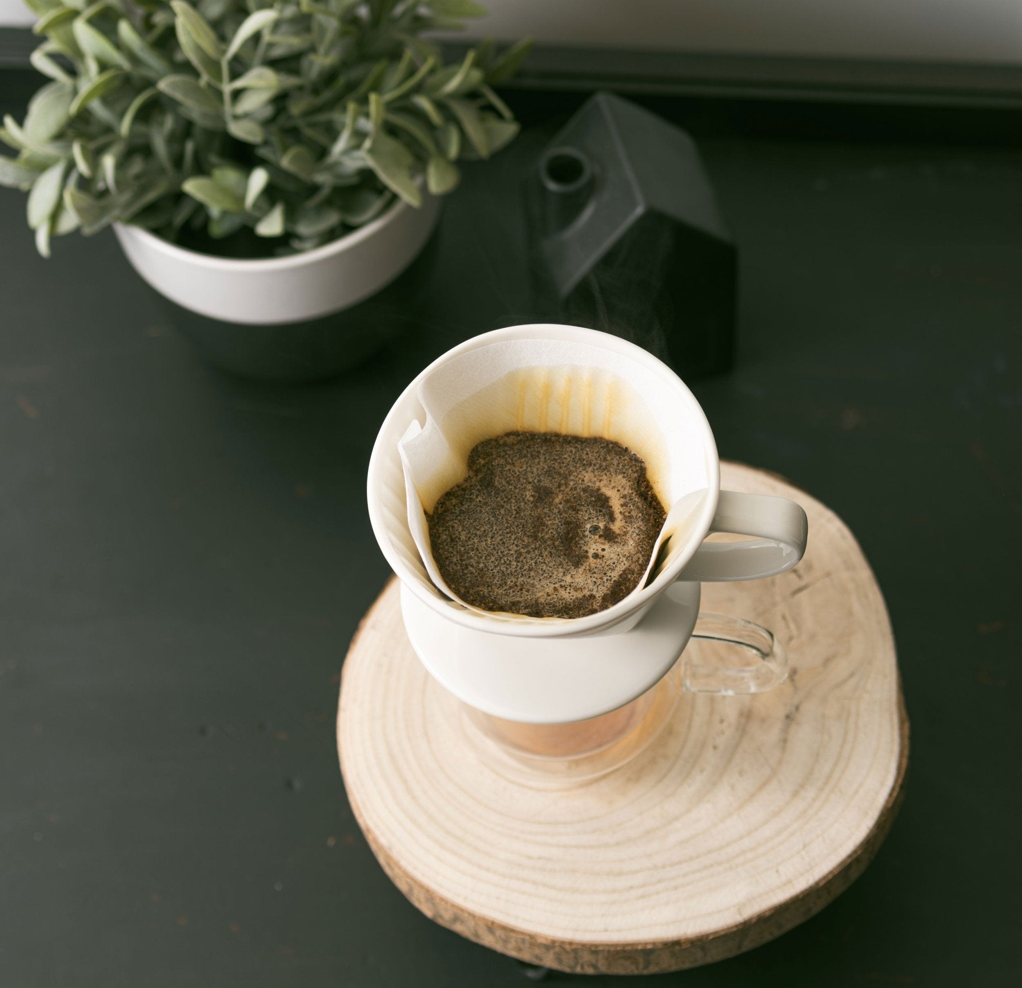 Kalita Style 102 Ceramic Coffee Dripper - White - Pour - Over Dripper | Altohaus