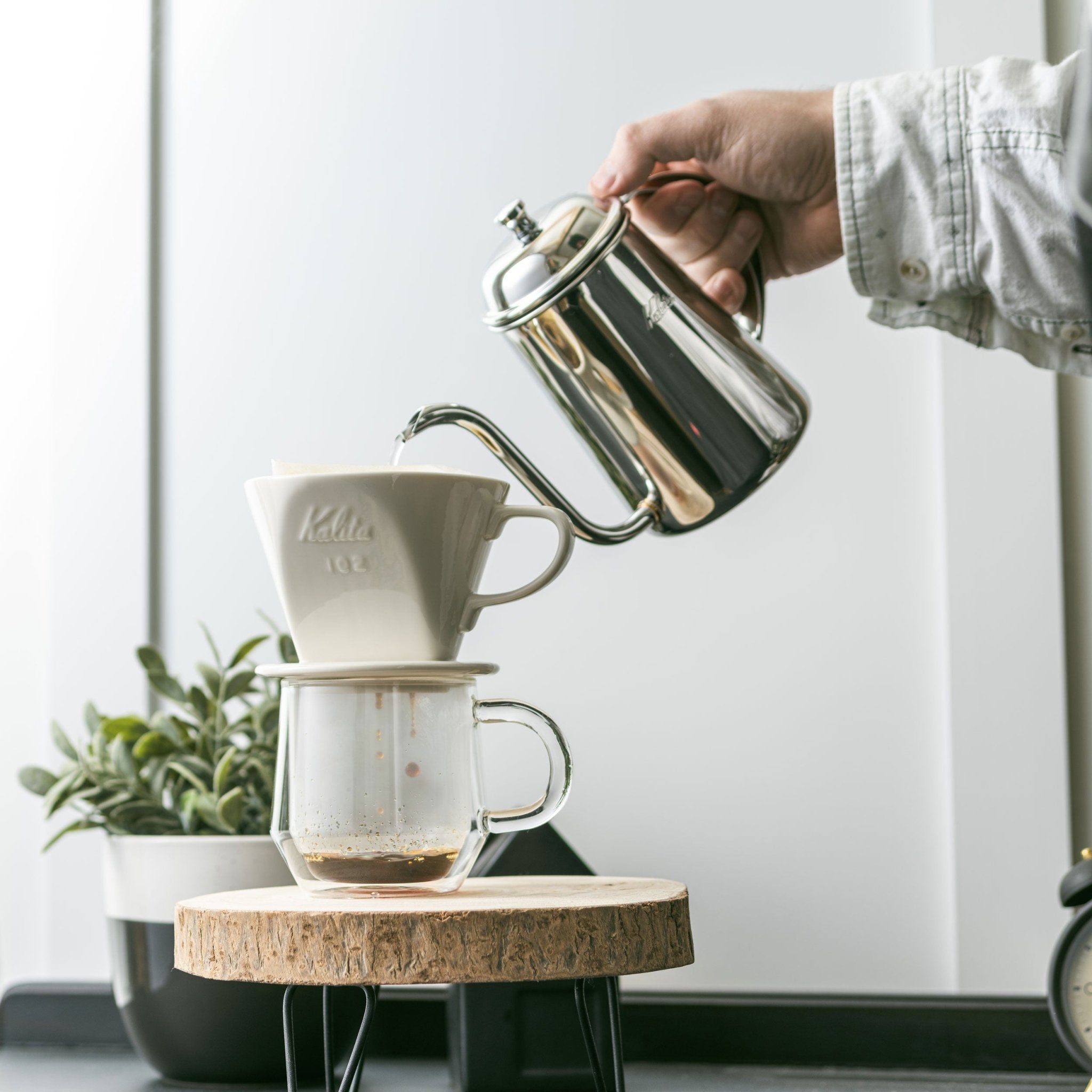 Kalita Style 102 Ceramic Coffee Dripper - White - Pour - Over Dripper | Altohaus