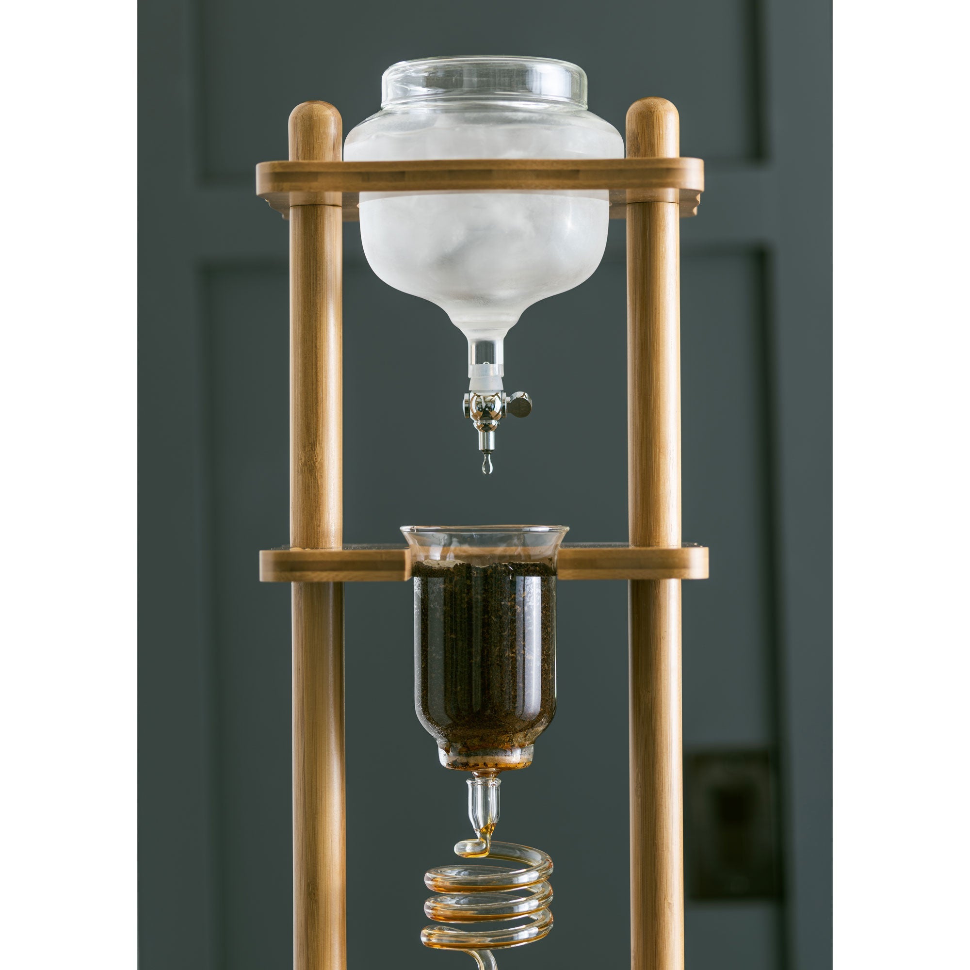 Yama Glass Cold Brew Tower – Bamboo Straight Frame – 6–8 Cup (32 oz) - Cold - Brewer | Altohaus