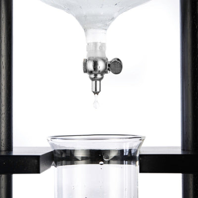 Yama Glass Cold Brew Tower – Black Straight Frame – 6–8 Cup (32 oz) - Cold - Brewer | Altohaus