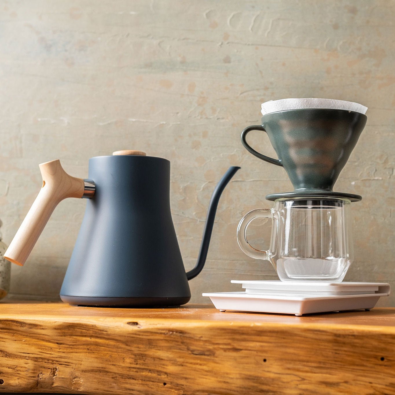 V60 Ceramic Coffee Dripper 02 - Juniper - Brewers & Pour - Over | Altohaus